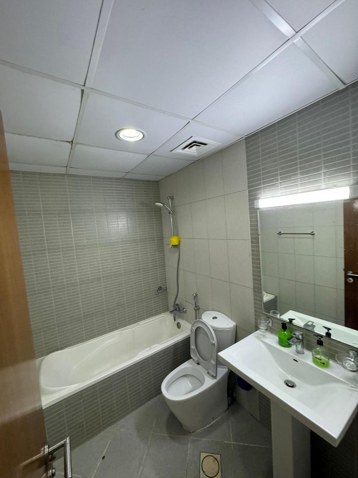 Elegent 2Bhk Next To The Beach With Pool,Gym,Garden,Kids Play Area,Learning Centre,Shops,Cafe,Restaurants Ajman Exterior foto